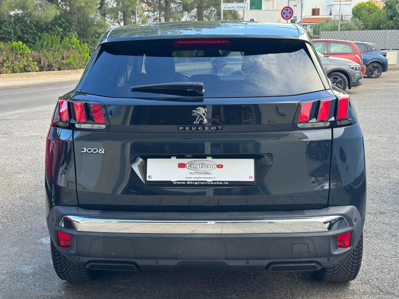 PEUGEOT 3008 BlueHDi 130 S&S EAT8 Allure