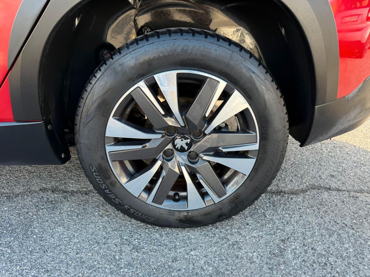 PEUGEOT 2008 ALLURE 1.2BENZINA 82CV 70MILAKM EURO6B