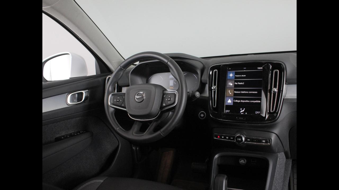 VOLVO XC40 - XC40 1.5 t5 phev Inscription Expression auto my21