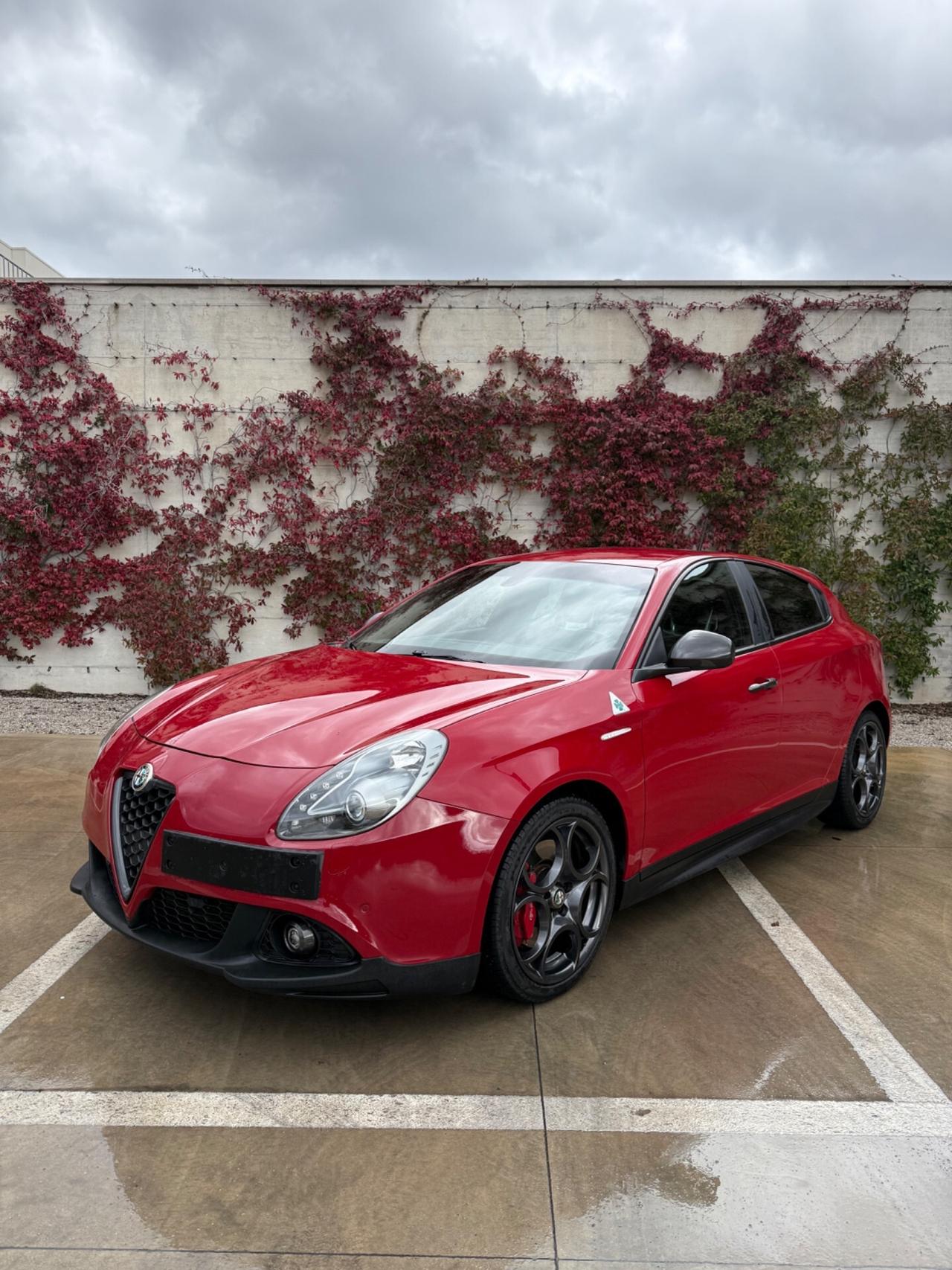 Alfa Romeo Giulietta 1750 Turbo TCT Quadrifoglio Verde Lounge Edition serie limitata N 239