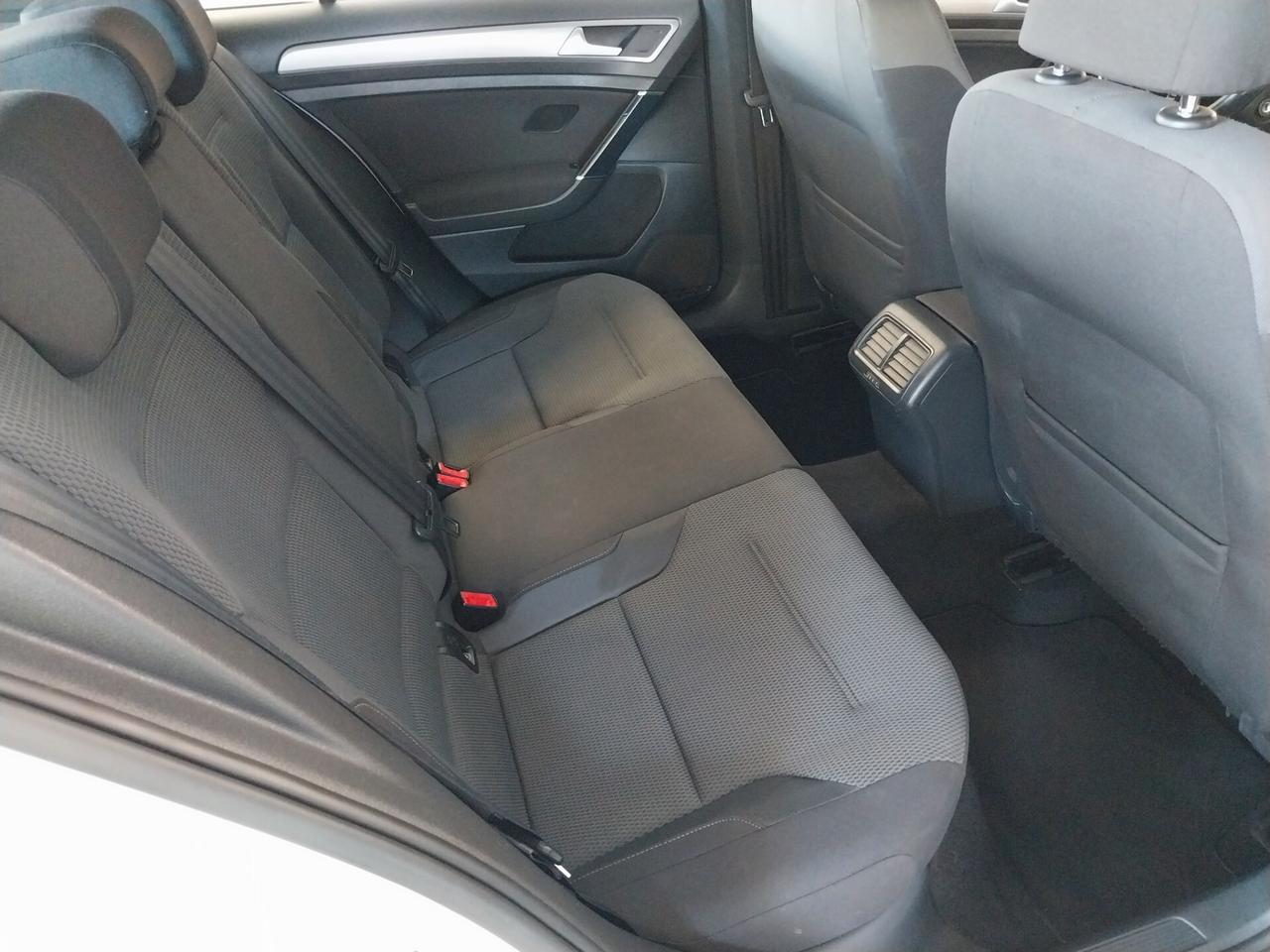 Volkswagen Golf 1.6 TDI 5p. Highline BlueMotion Technology - ok neopatentati