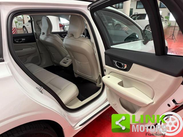 VOLVO V60 B4 (d) aut Ultimate Dark IVA ESP. GARANZIA 24