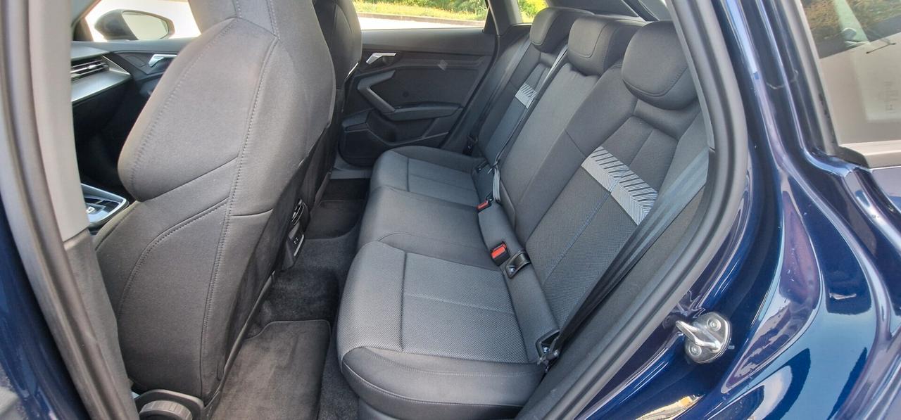 Audi A3 SPB 35 TFSI S-Tronic Business Advanced