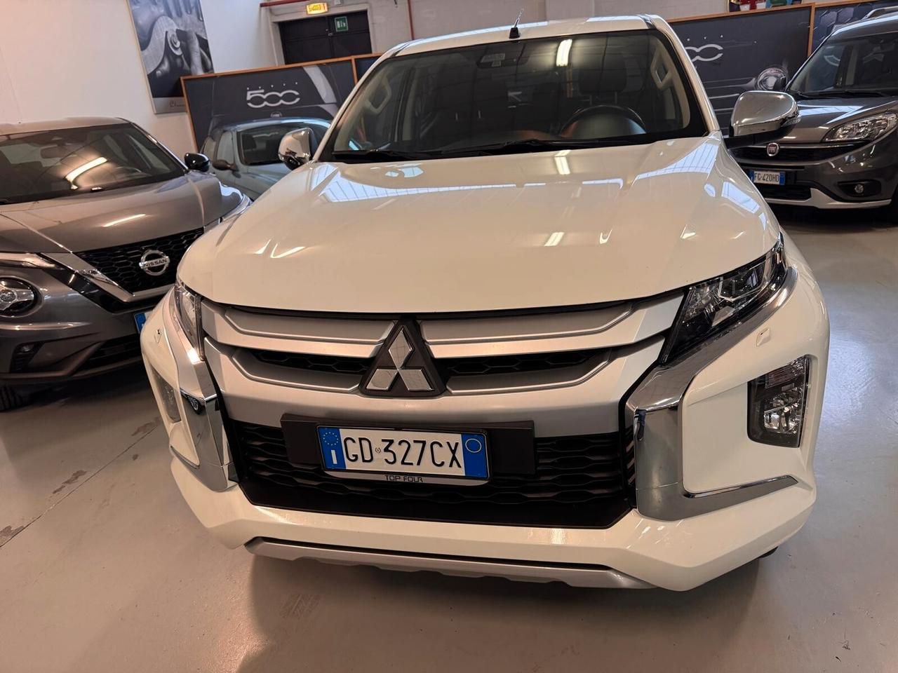 Mitsubishi L200 4x4 automatico gancio traino