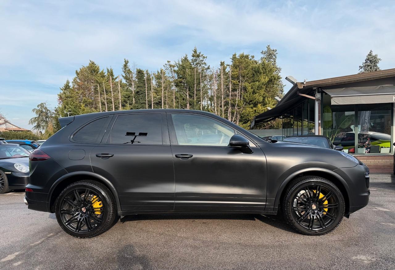 Porsche Cayenne 3.0 Diesel /km docnavi/pelle/chrono/21"