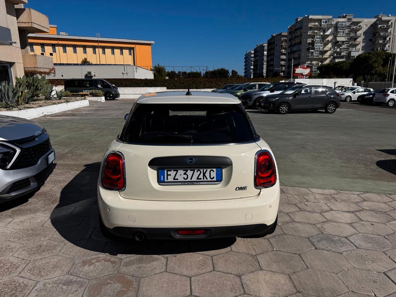 MINI COOPER 1.5 BENZINA 6 MARCE MANUALE