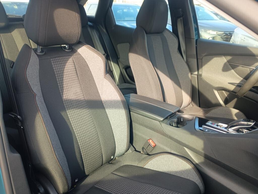 Peugeot 3008 1.5 BlueHDi 130cv EAT8 Active Pack