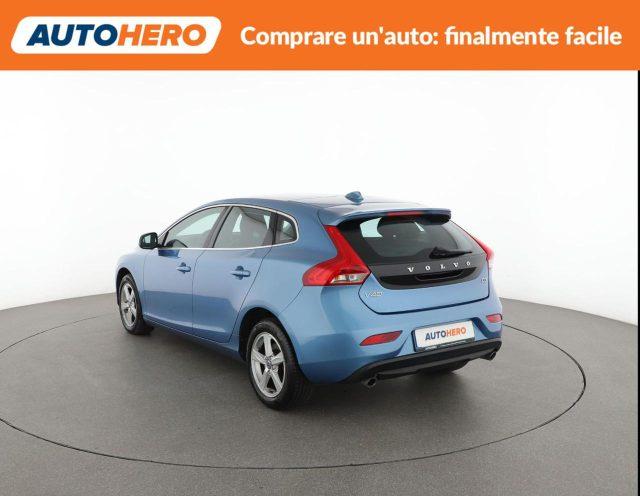 VOLVO V40 D3 Momentum