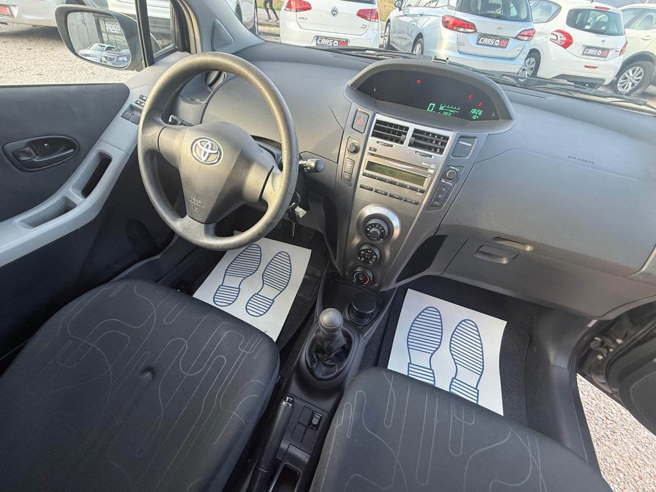 Toyota Yaris 1.0 5 porte Luxury pack