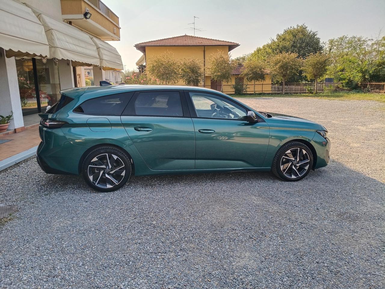 Peugeot 308 PureTech Turbo 130CV S&S EAT8 SW Allure Pack