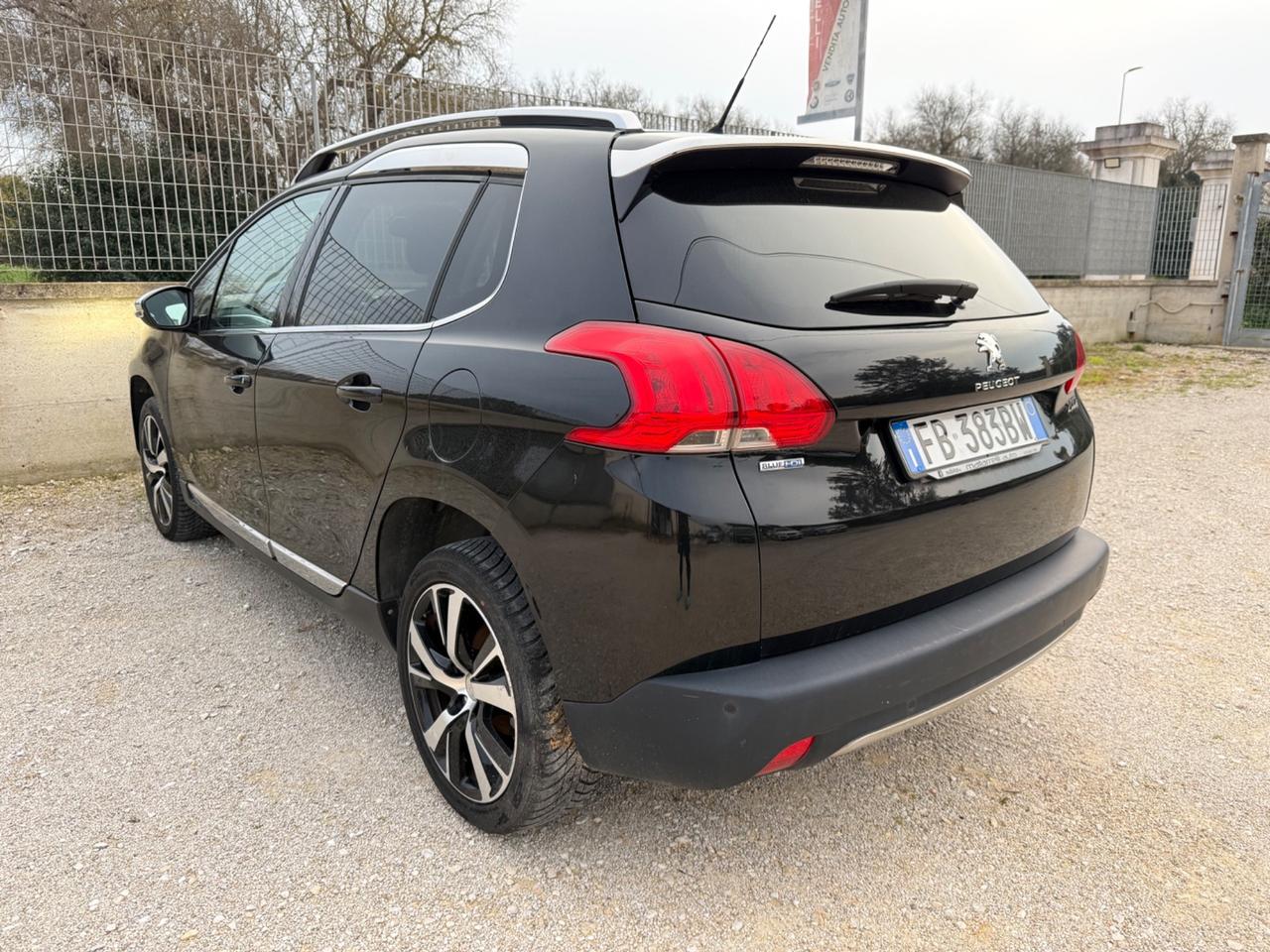 Peugeot 2008 BlueHDi 100 Allure