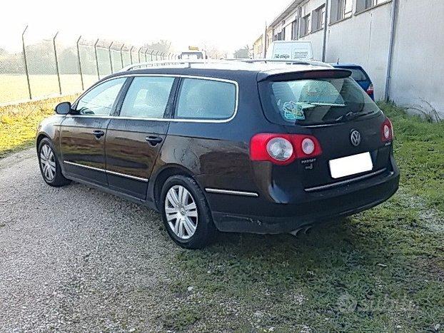 Volkswagen Passat 2.0 16V TDI 170CV Var. DSG Highline