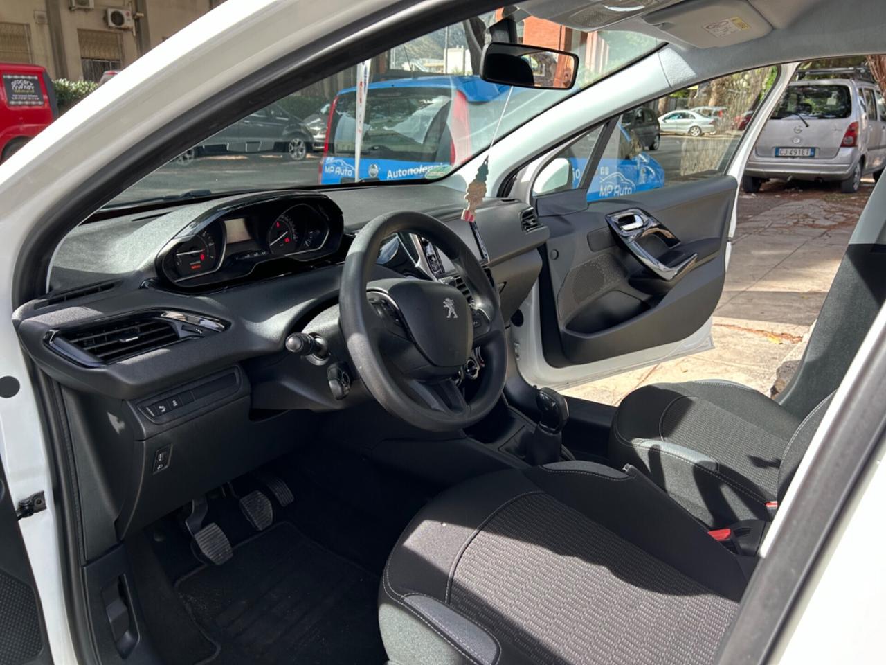 Peugeot 208 1.0 5 porte Allure