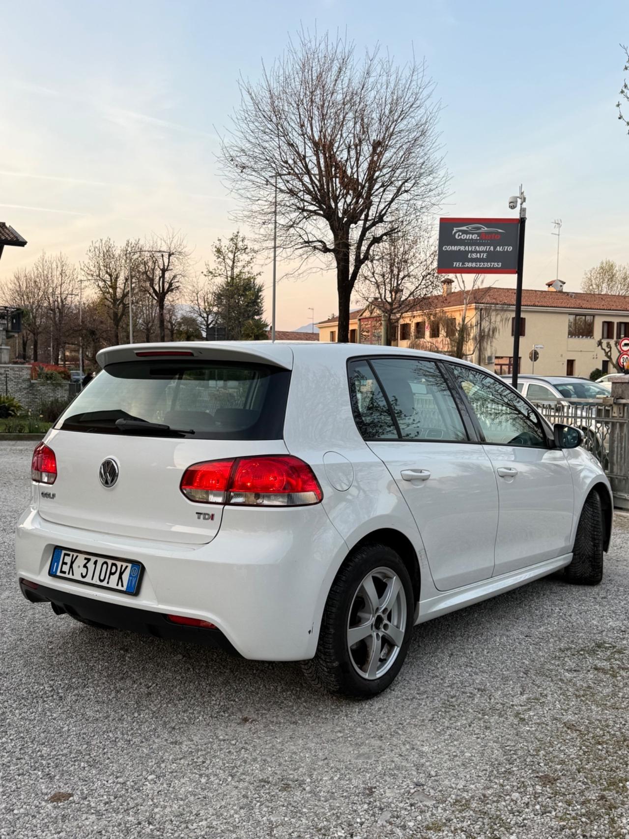 Volkswagen Golf 1.6 TDI DPF 5p. Highline