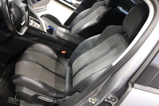 PEUGEOT 5008 BlueHDi 120 Allure 7 POSTI DISTRIBUZIONE ESEGUITA