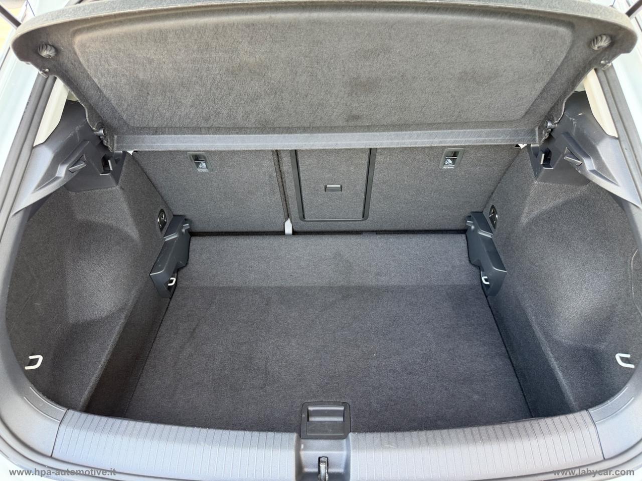 VOLKSWAGEN T-Roc 2.0TDI LED CARPLAY PARK ASSIST ACC