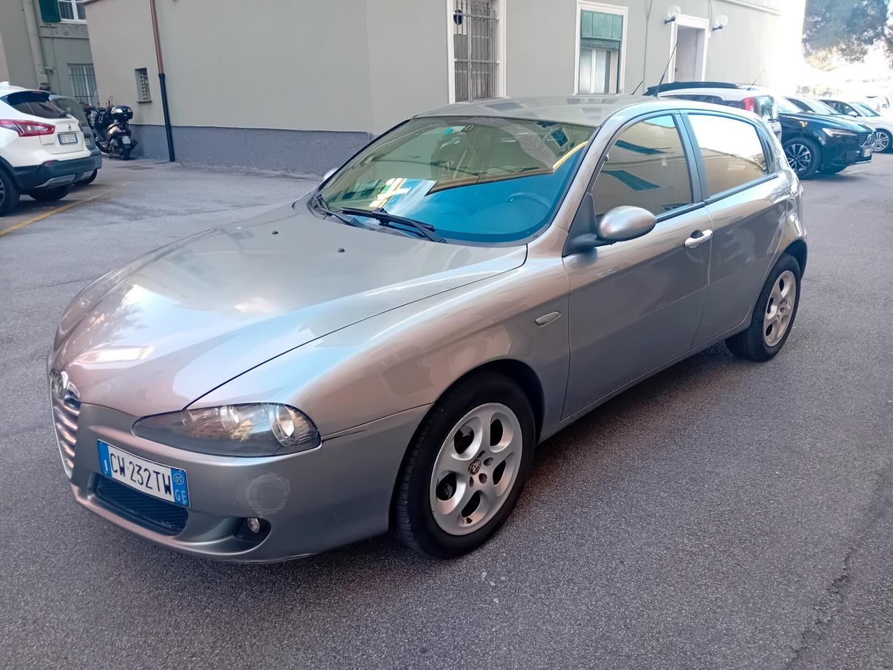 Alfa Romeo 147 1.6 16V TS 5 porte Distinctive
