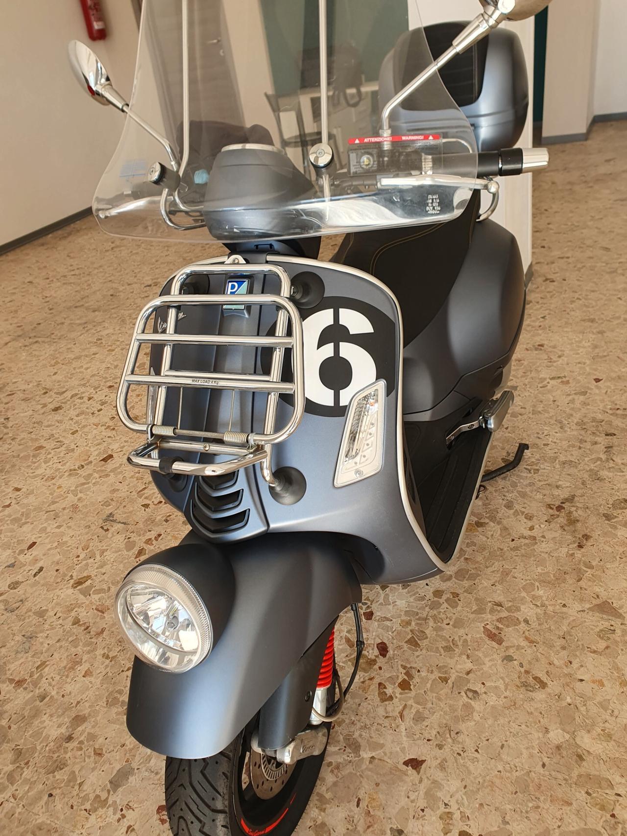 Piaggio Vespa 6 Giorni km 13000 anno 21 blocca cavoletto