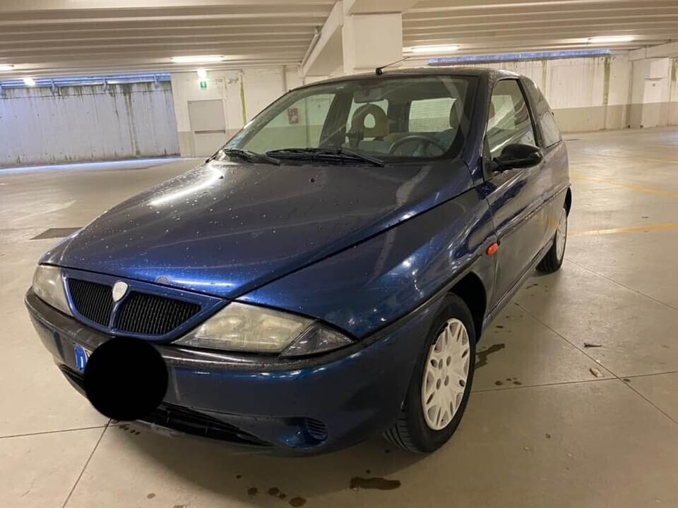 Lancia Y 1.2i cat Elefantino Blu