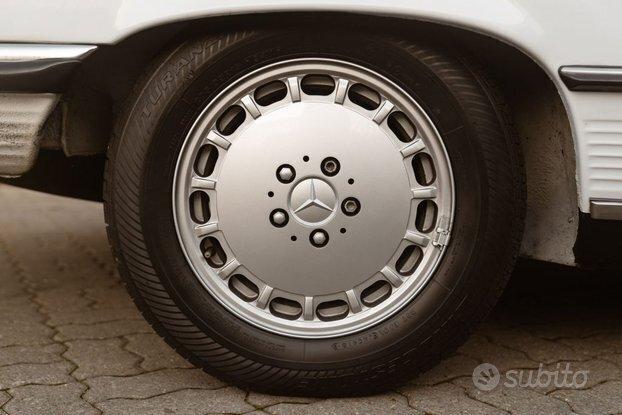 Mercedes-benz SL 300 Aria condizionata. Cambio automatico. Book service
