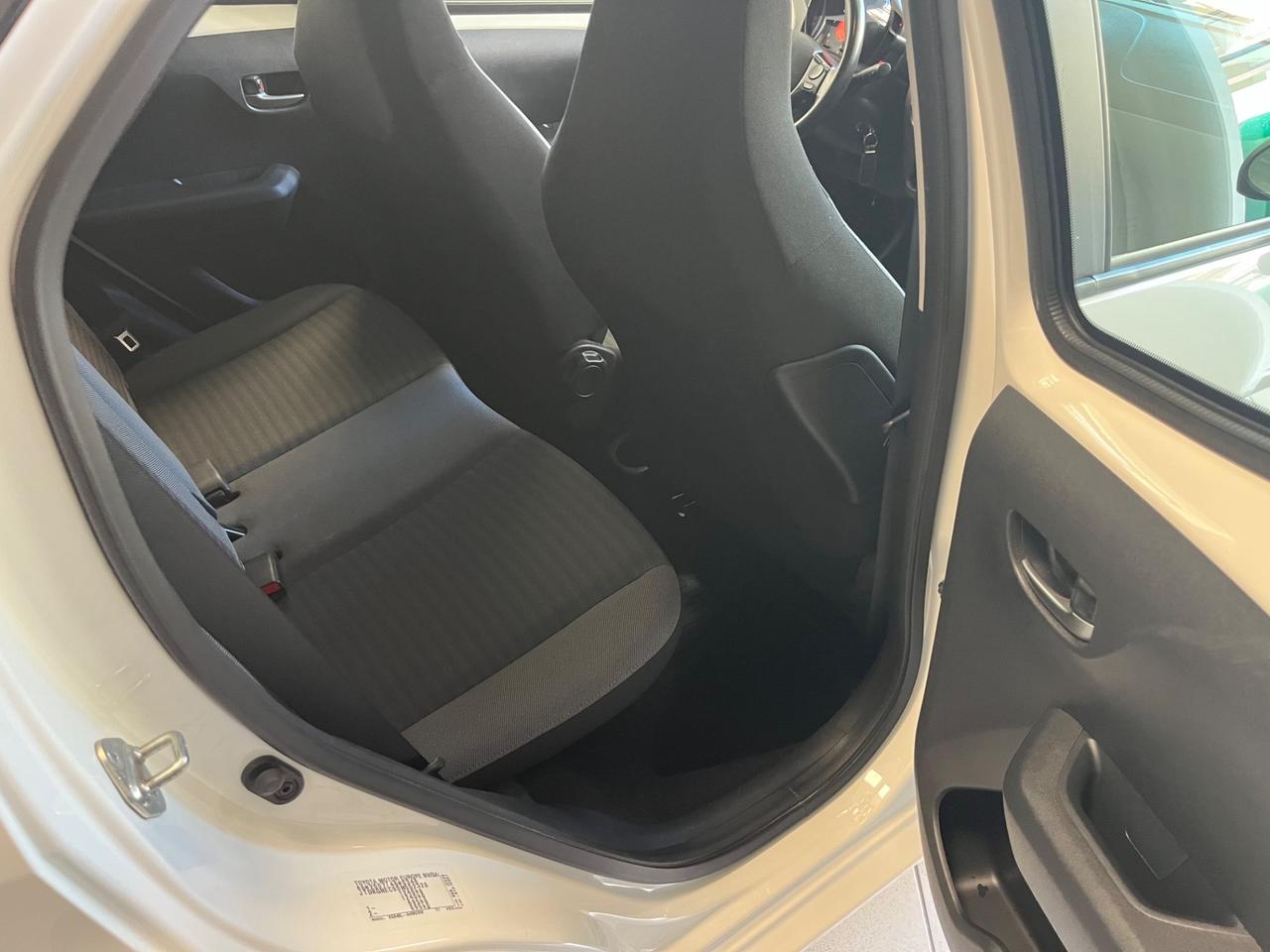 Toyota Aygo Connect 1.0 VVT-i 72 CV x-play