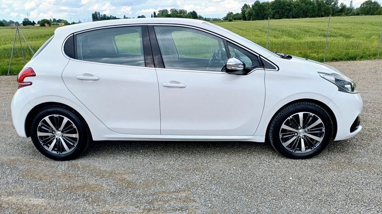 Peugeot 208 PureTech 82 5 porte Allure