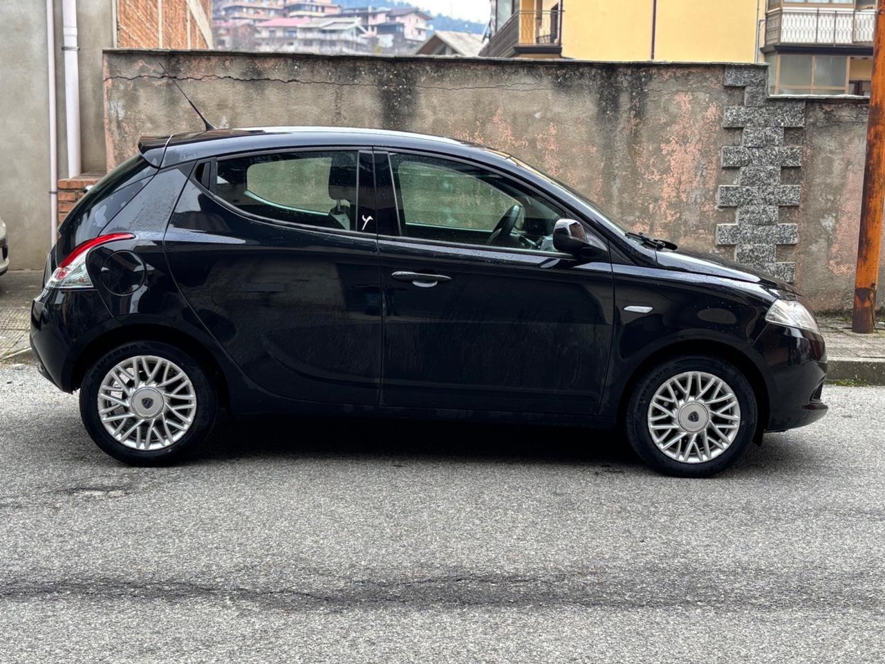 Lancia Ypsilon 1.3 MJT 16V 95 CV 5 porte S&S Elefantino