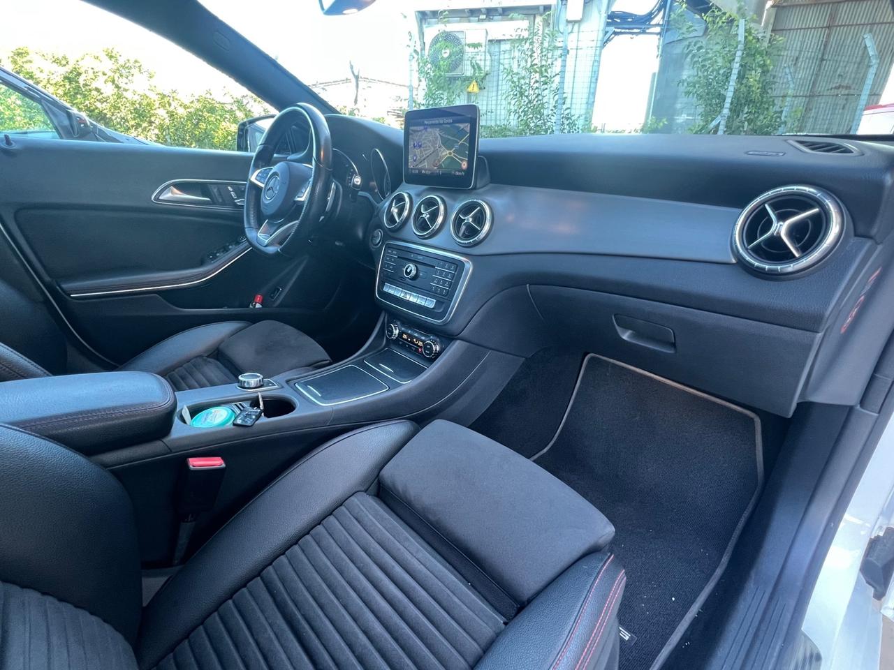 Mercedes-Benz Cla 220d 4Matic Auto Premium