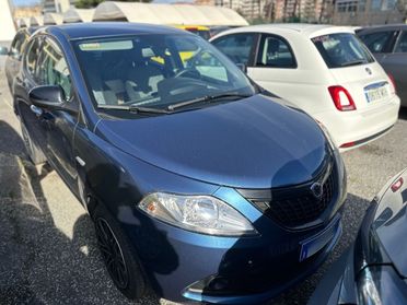 LANCIA Ypsilon III 2021 - Ypsilon 1.0 firefly hybrid Silver s&s 70cv