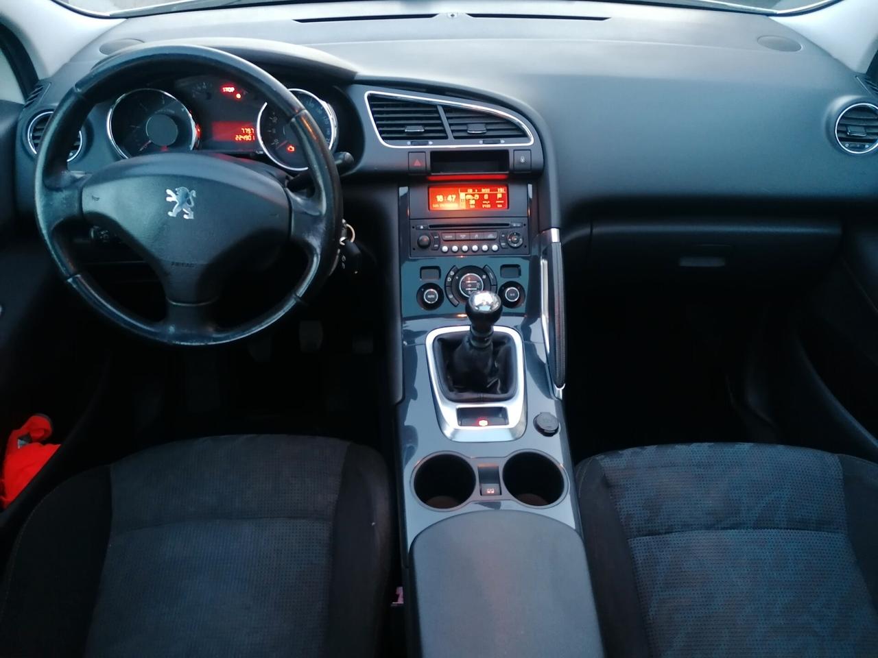 Peugeot 3008 1.6 HDi 110CV Tecno(full optional )