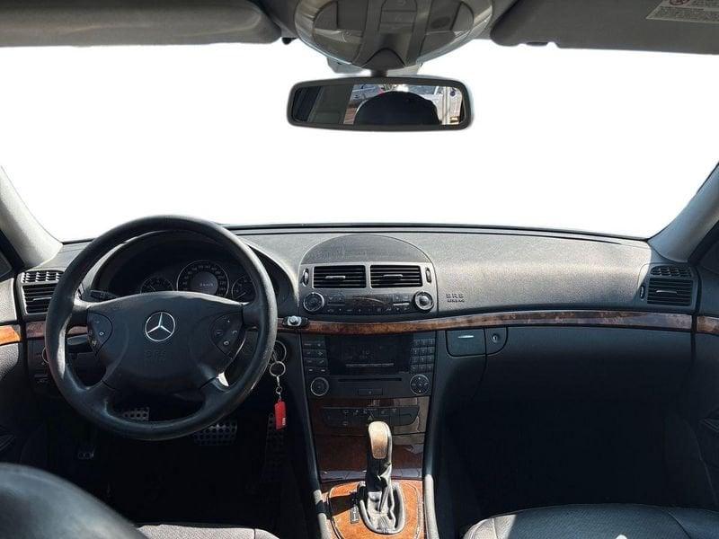 Mercedes-Benz Classe E (W/S210) 320