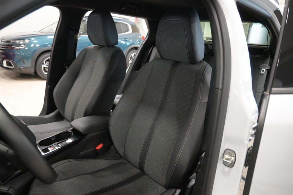 PEUGEOT 2008 1.2 100CV ALLURE *2025