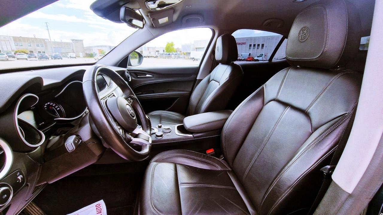 Alfa Romeo Stelvio 2.2 Turbodiesel 190 CV AT8 Q4 Sprint