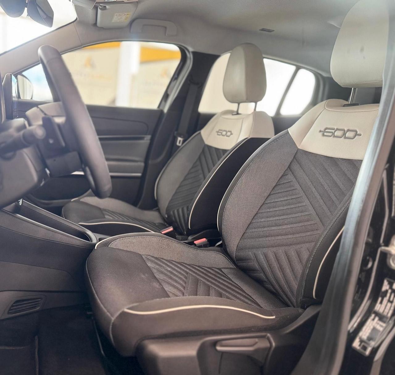 Fiat 600 Hybrid 100 CV DCT MHEV