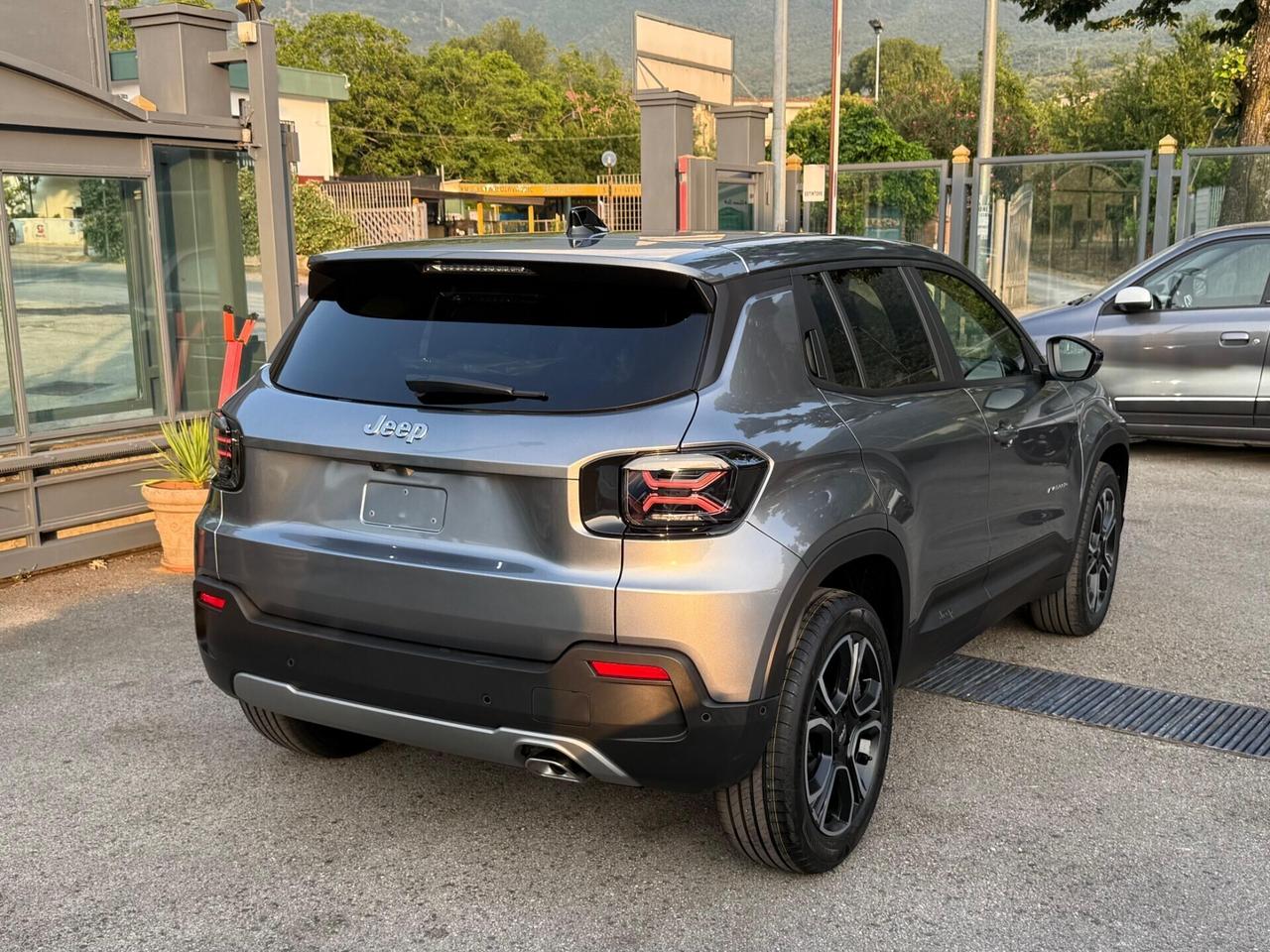 Jeep Avenger 1.2 Turbo 100 CV MHEV Summit
