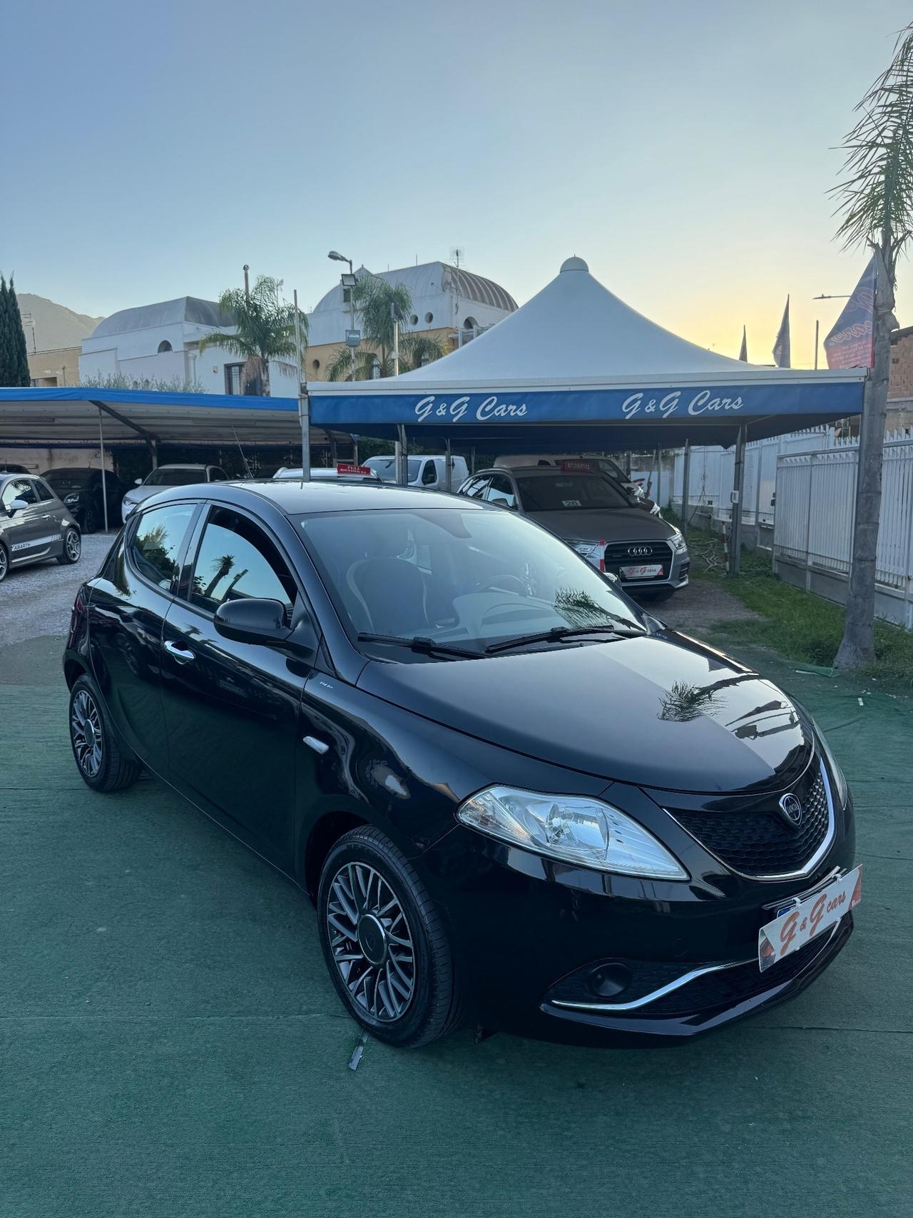 Lancia Ypsilon 1.2 69 CV 5 porte GPL Ecochic Gold