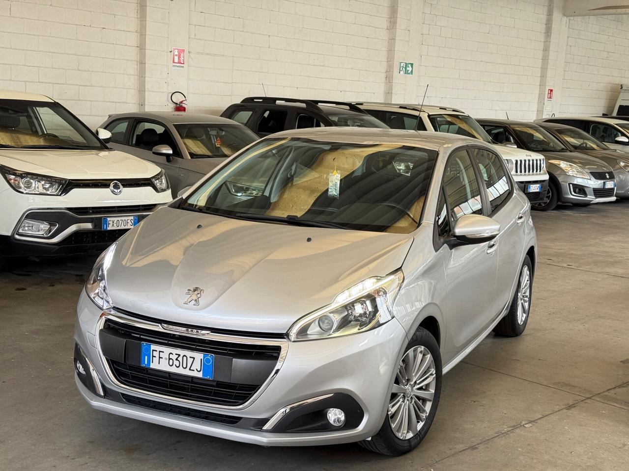 Peugeot 208 PureTech 82 5 porte Allure
