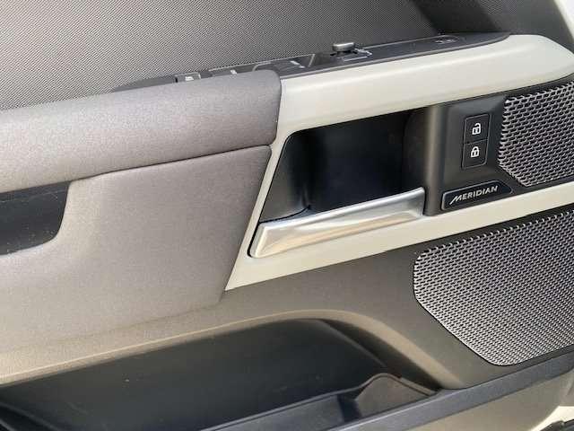 Land Rover Defender Defender VII 110 3.0d i6 mhev S awd 200cv auto