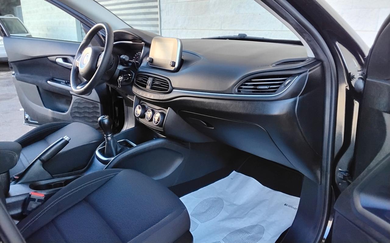 Fiat Tipo 1.3 Mjt S&S SW Lounge