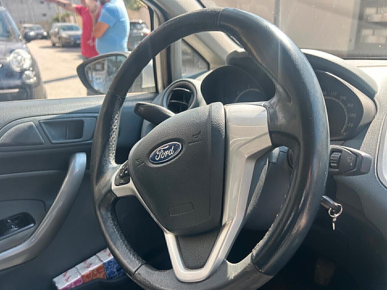 Ford Fiesta 1.4 5 porte Bz.- GPL Titanium