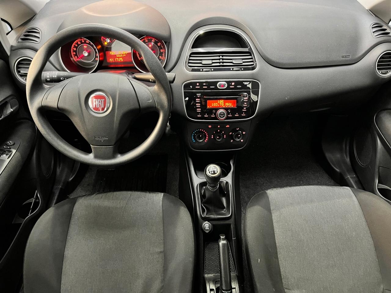 Fiat Punto 1.2 8V 5 porte Street KM 66.600 - 2016