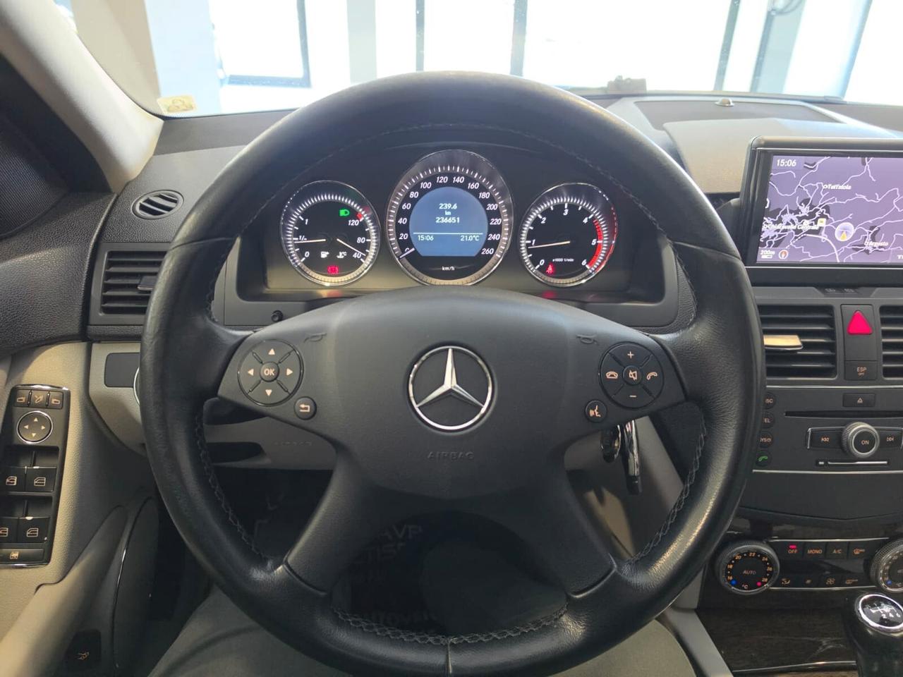 Mercedes-benz C 220 CDI BlueEFFICIENCY Avantgarde