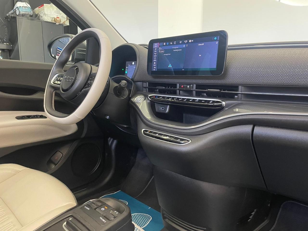 Fiat 500e Cabrio La Prima