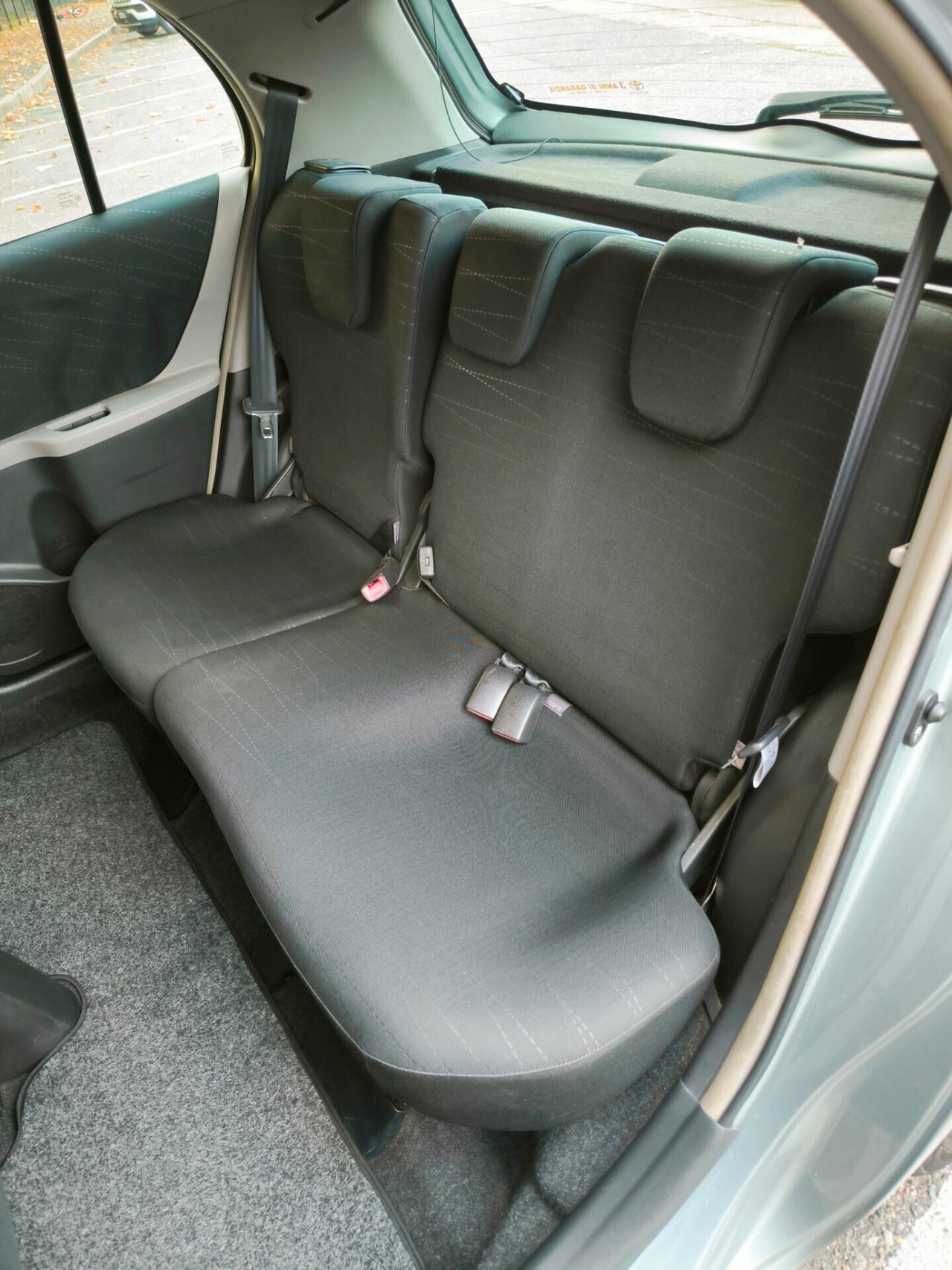 Toyota Yaris 1.0 5 porte Sol NEOPATENTATI