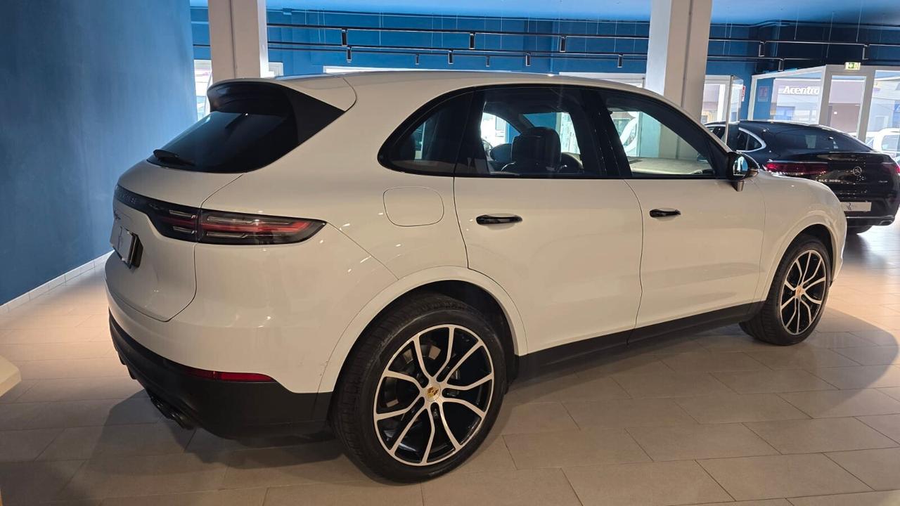 Porsche Cayenne 3.0 V6