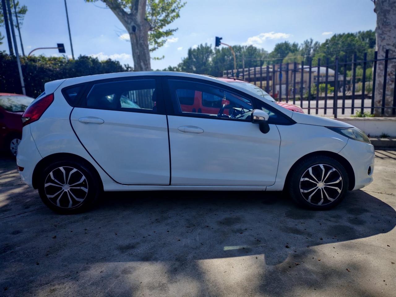 Ford Fiesta 1.4 TDCi 5p. Titanium