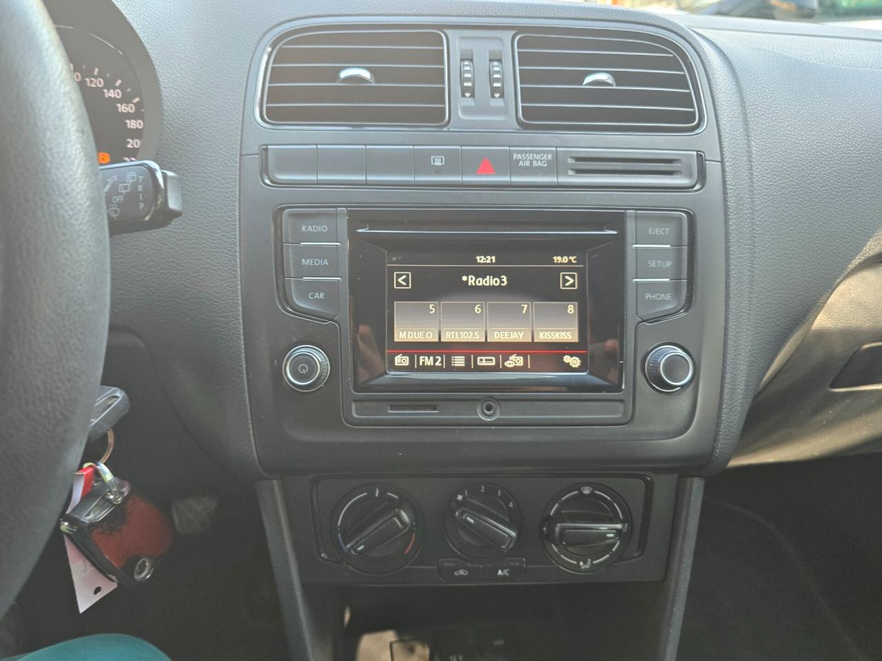 Volkswagen Polo 1.4TDI 75CV EURO6 190000KM-2015