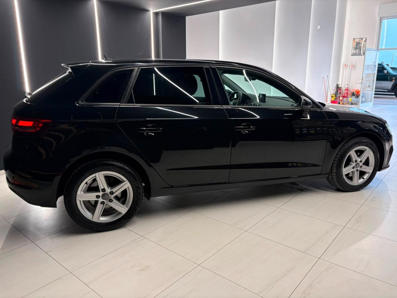 Audi A3 1.6 TDI 116 CV S tronic Business