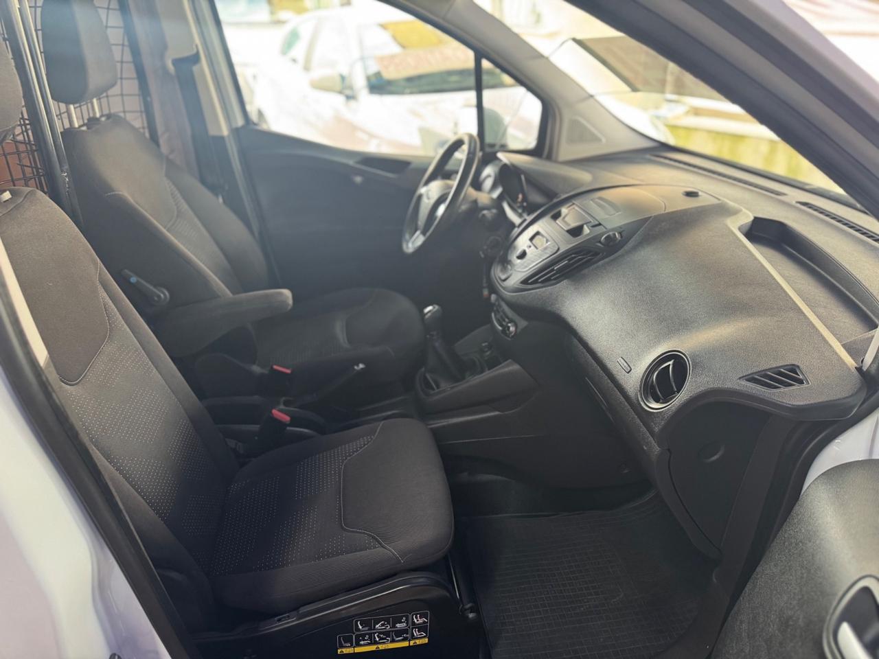 Ford Transit Courier 1.5 TDCi 75CV Van Entry