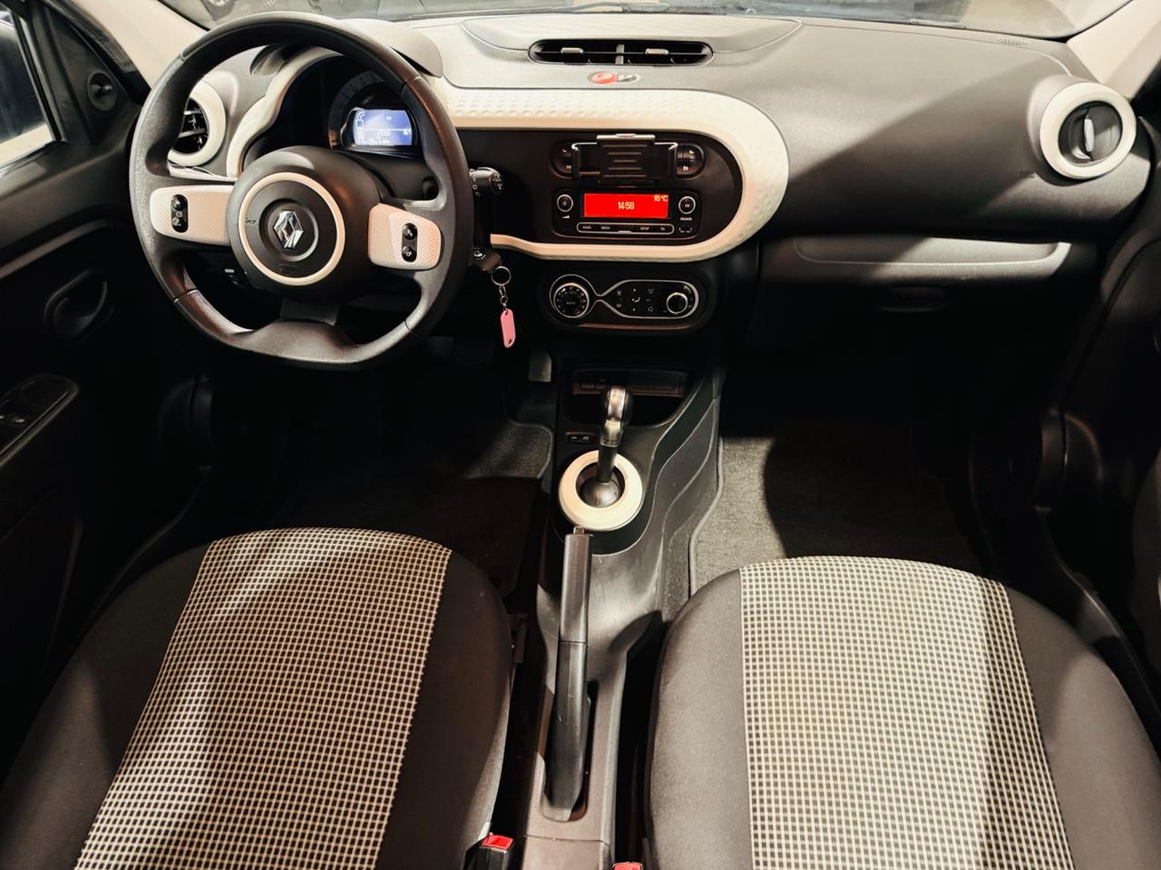Renault Twingo 22KW TOTAL ELETRIC*200 KM AUTONOMIA*NEOPATENTATI*